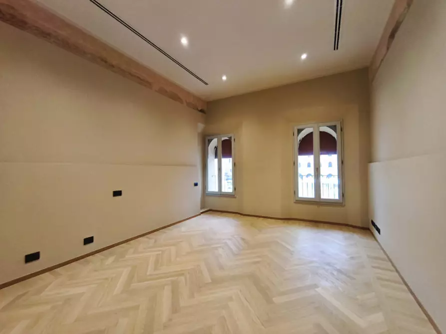 Immagine 14 di Appartamento in vendita  in via clavature a Bologna