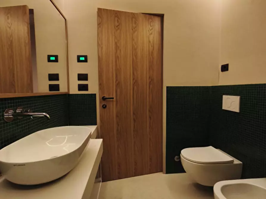 Immagine 34 di Appartamento in vendita  in via clavature a Bologna