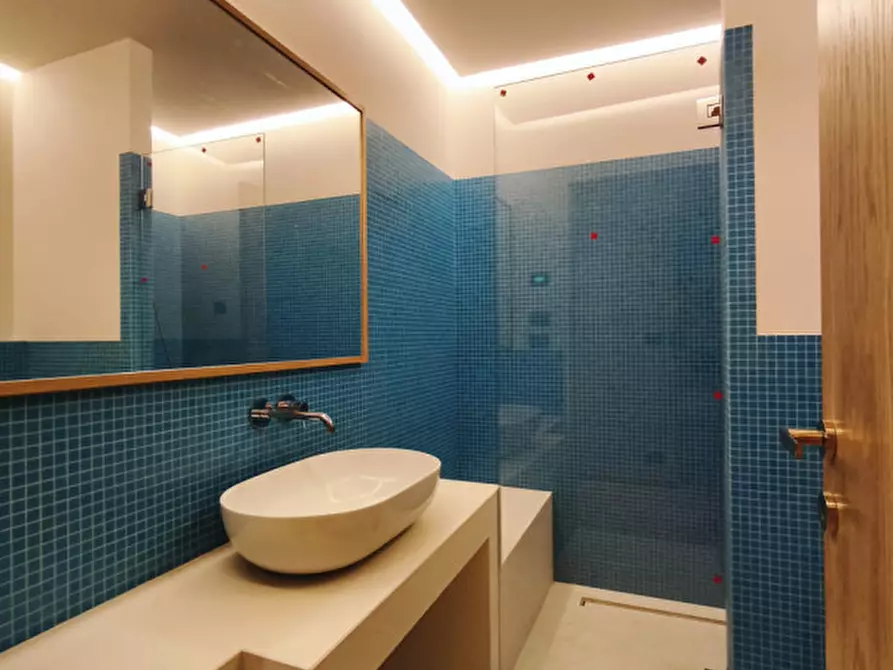 Immagine 35 di Appartamento in vendita  in via clavature a Bologna