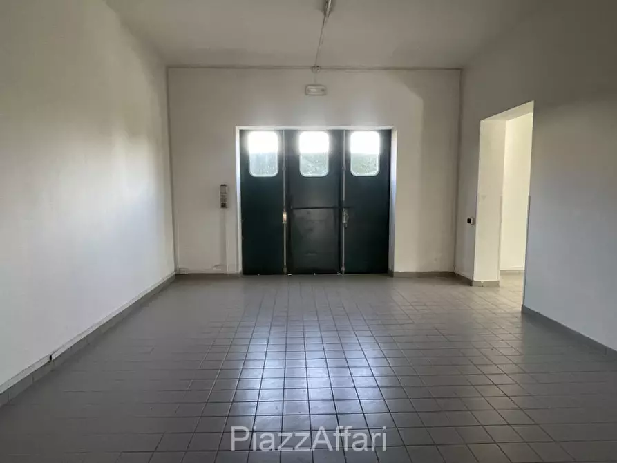 Immagine 52 di Casa indipendente in vendita  in Via Giuseppe Garibaldi a Correzzola