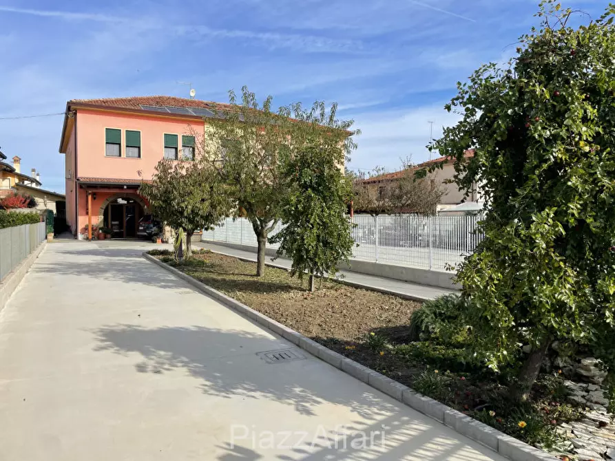 Immagine 57 di Casa indipendente in vendita  in Via Giuseppe Garibaldi a Correzzola