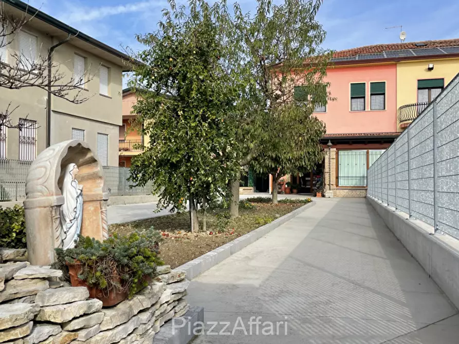 Immagine 58 di Casa indipendente in vendita  in Via Giuseppe Garibaldi a Correzzola
