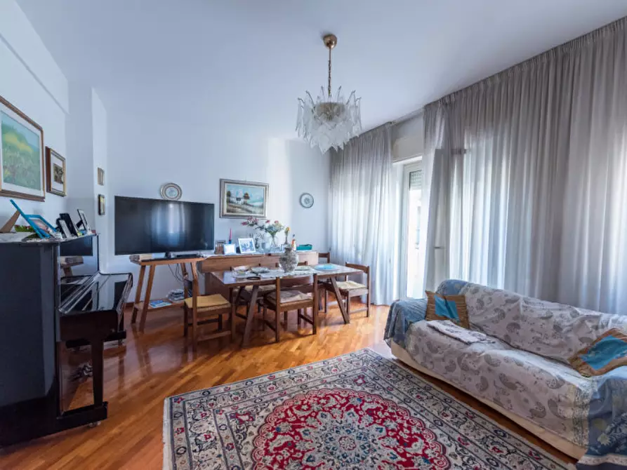 Immagine 5 di Appartamento in vendita  in Via Pietro Maroncelli a Pescara