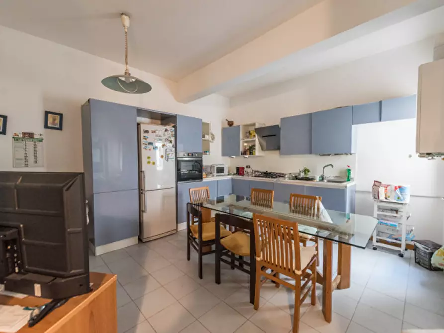 Immagine 10 di Appartamento in vendita  in Via Pietro Maroncelli a Pescara