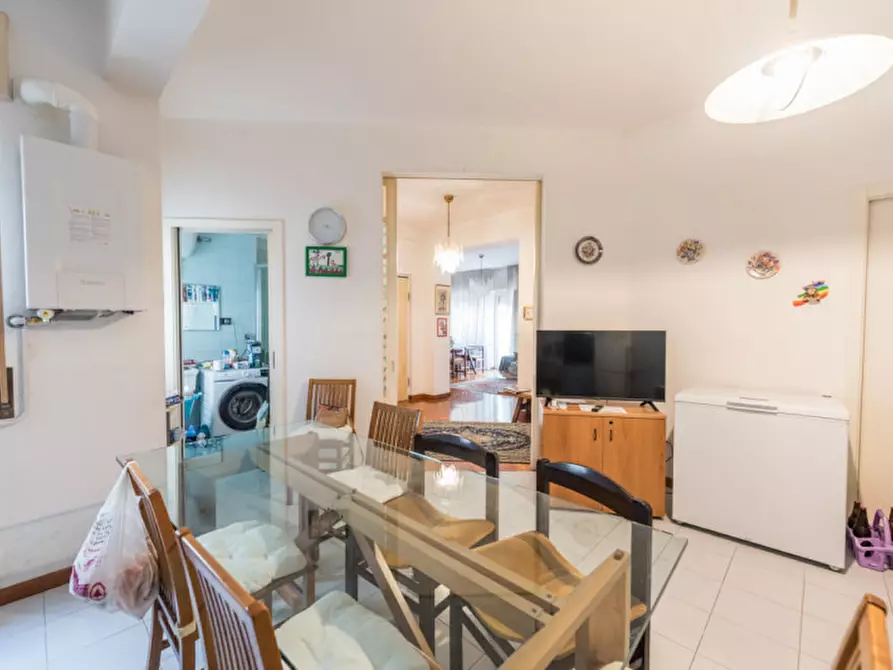 Immagine 12 di Appartamento in vendita  in Via Pietro Maroncelli a Pescara