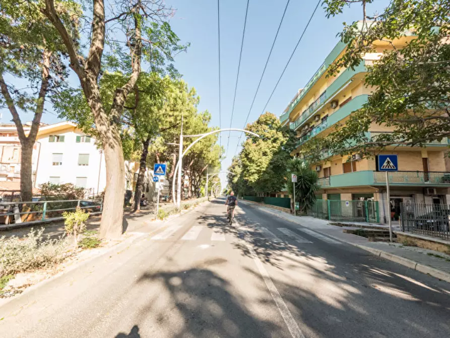 Immagine 27 di Appartamento in vendita  in Via Pietro Maroncelli a Pescara