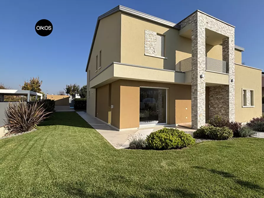 Immagine 1 di Casa indipendente in vendita  a Legnaro