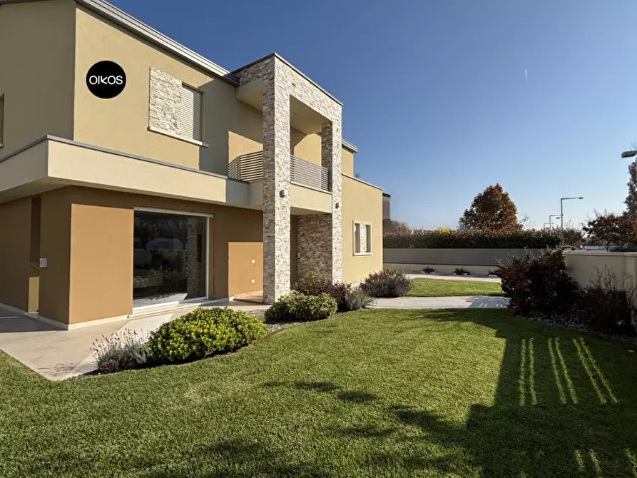 Immagine 2 di Casa indipendente in vendita  a Legnaro