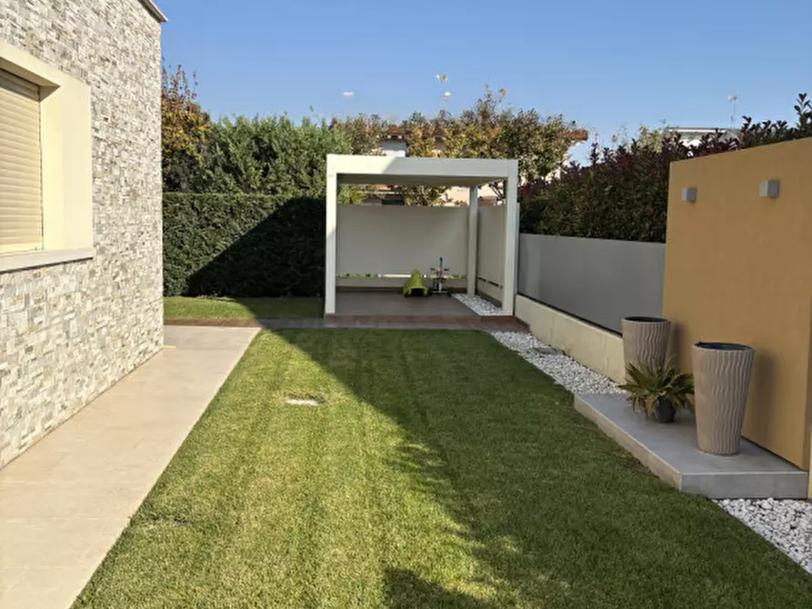 Immagine 4 di Casa indipendente in vendita  a Legnaro