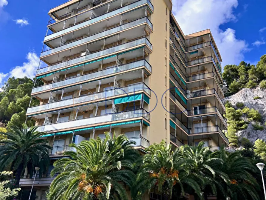 Immagine 1 di Appartamento in vendita  in Via Costantino 28 a Spotorno