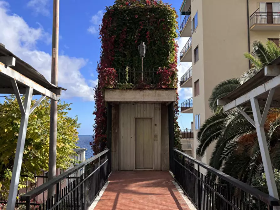 Immagine 20 di Appartamento in vendita  in Via Costantino 28 a Spotorno