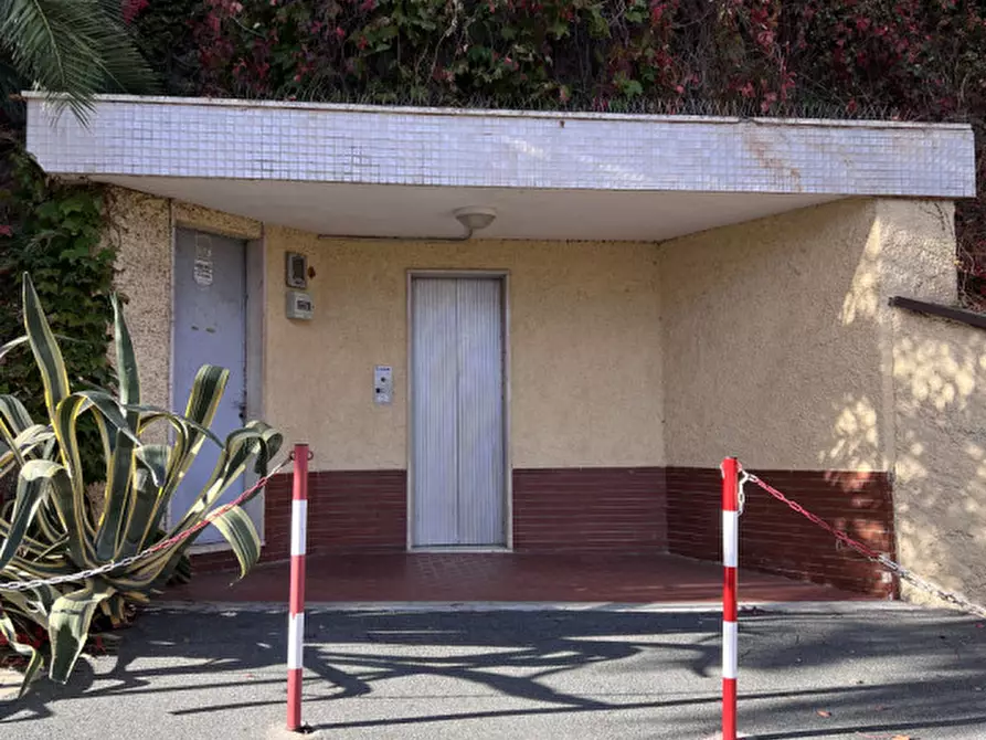 Immagine 21 di Appartamento in vendita  in Via Costantino 28 a Spotorno