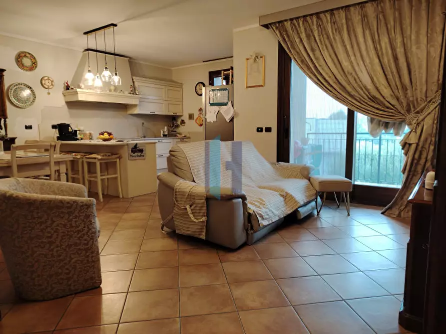 Immagine 2 di Appartamento in vendita  a Azzano Mella