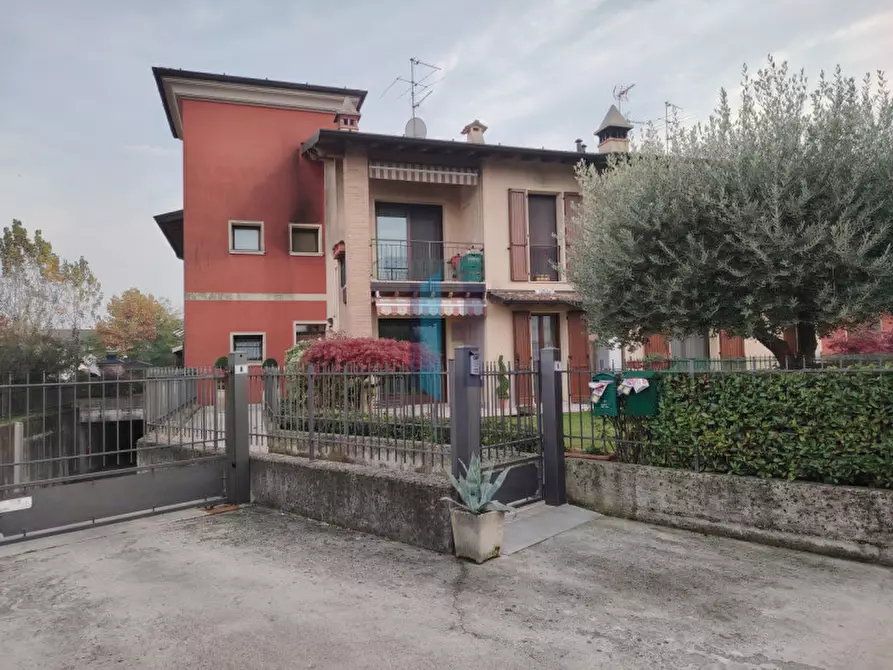 Immagine 26 di Appartamento in vendita  a Azzano Mella