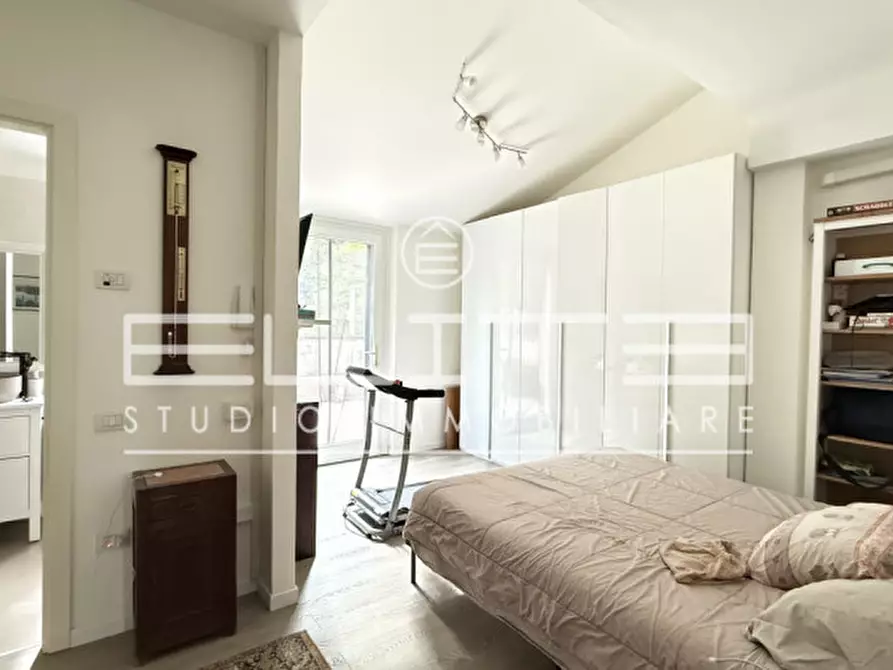 Immagine 10 di Villa in vendita  a Ancona