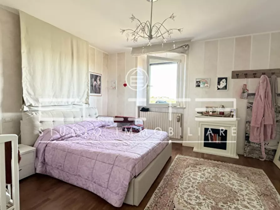 Immagine 18 di Villa in vendita  a Ancona