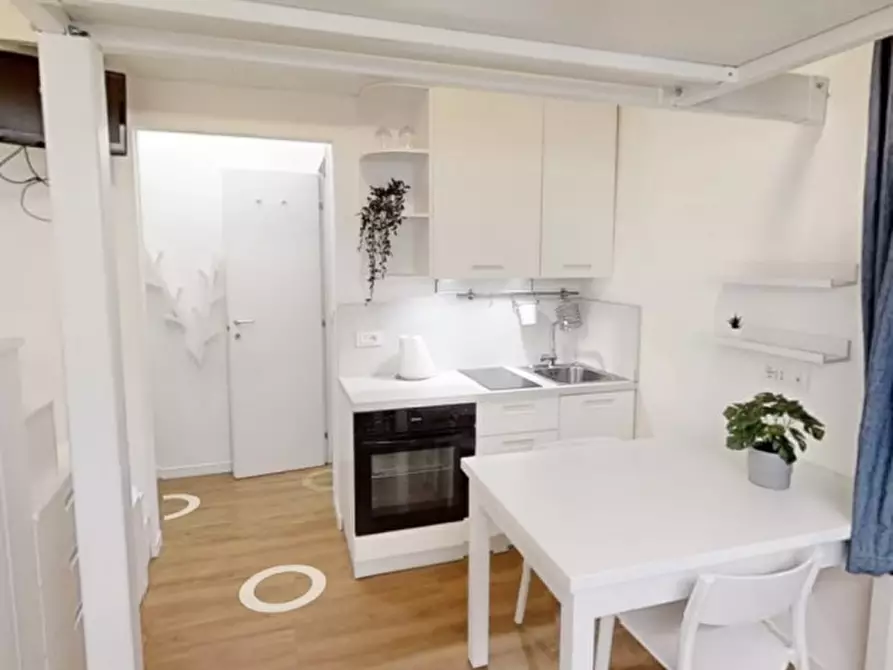 Immagine 10 di Monolocale in vendita  in Via Patriarcato a Padova