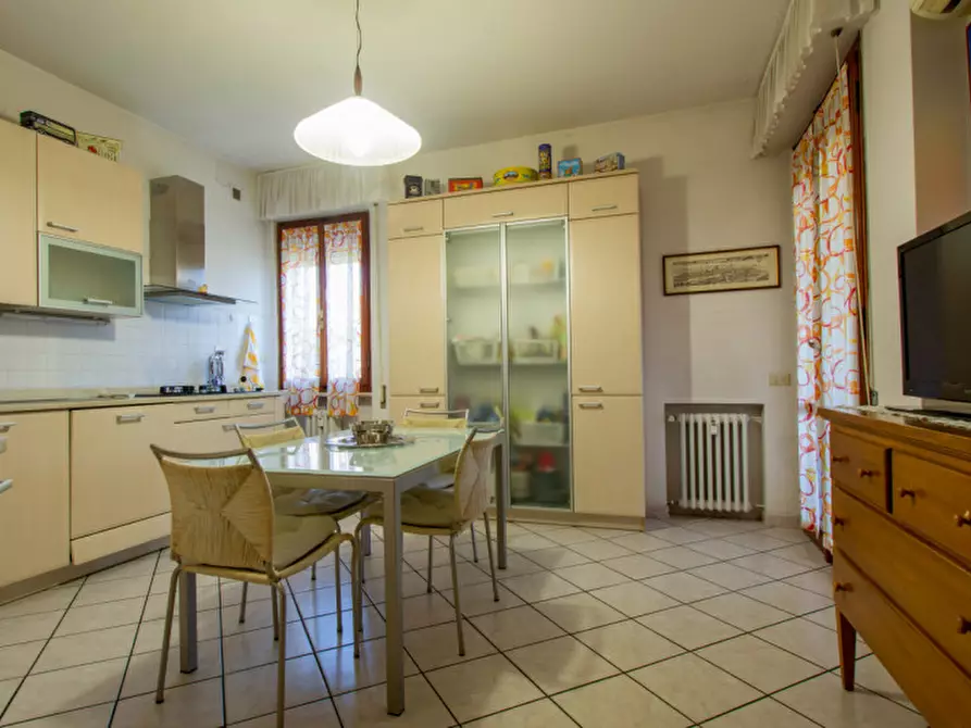 Immagine 4 di Appartamento in vendita  a Prato