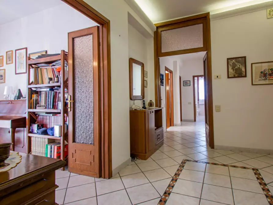 Immagine 6 di Appartamento in vendita  a Prato