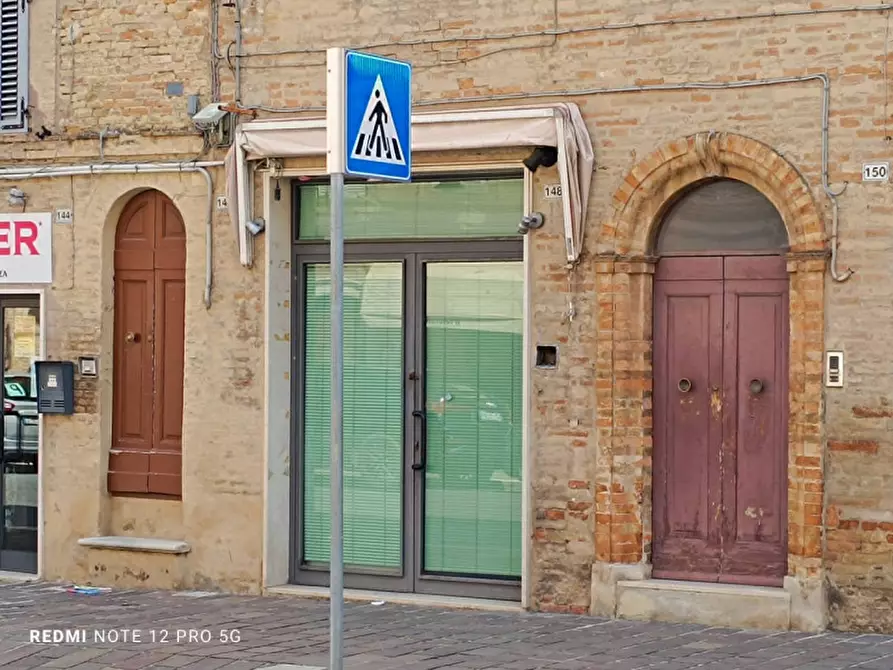 Immagine 4 di Magazzino in vendita  in CORSO CAIROLI a Macerata