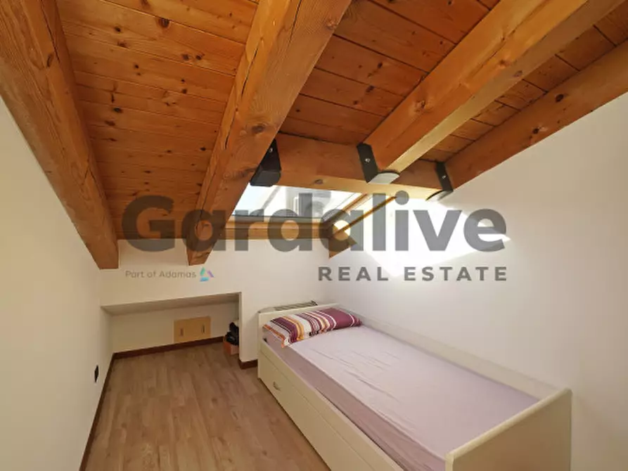 Immagine 17 di Appartamento in vendita  in Via Giulio Cesare 2 a Desenzano Del Garda