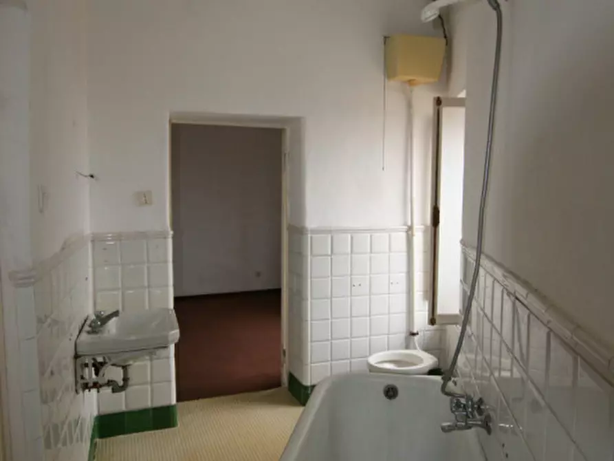 Immagine 17 di Appartamento in vendita  a Sinalunga