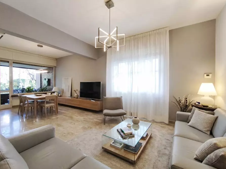 Immagine 1 di Villa in vendita  in Via Gorizia a San Lazzaro Di Savena