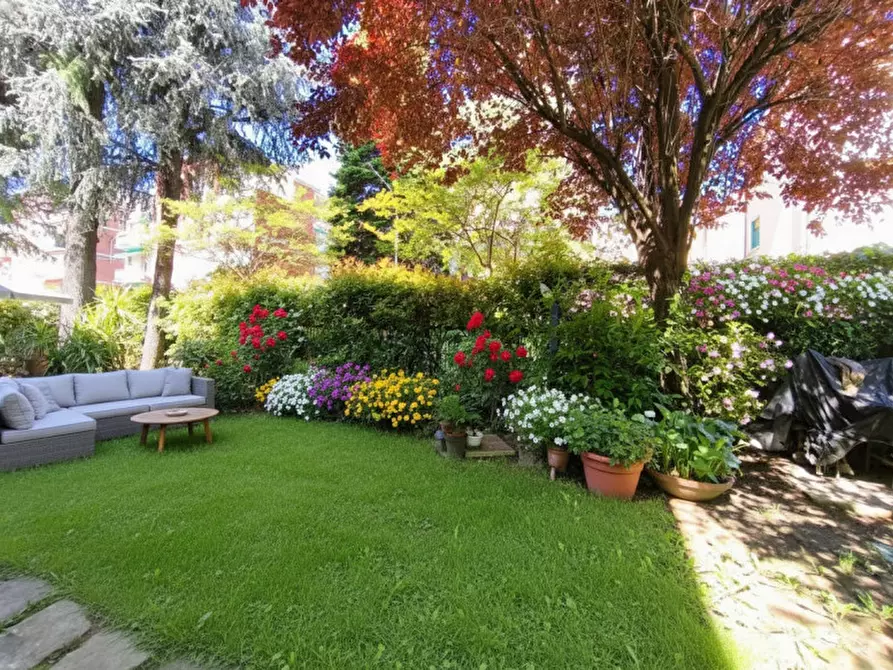 Immagine 2 di Villa in vendita  in Via Gorizia a San Lazzaro Di Savena