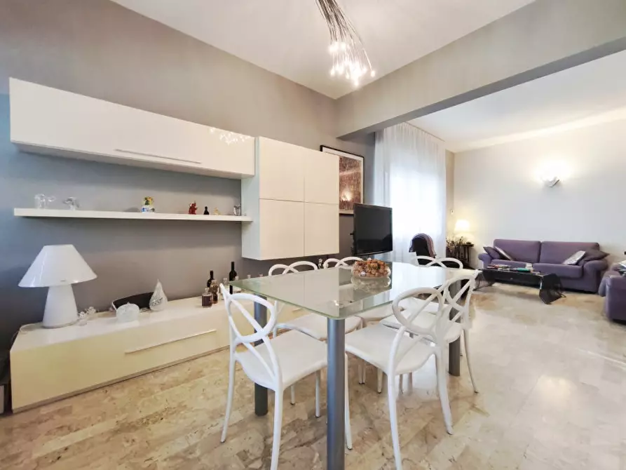 Immagine 4 di Villa in vendita  in Via Gorizia a San Lazzaro Di Savena