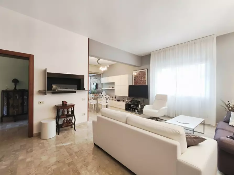 Immagine 4 di Villa in vendita  in Via Gorizia a San Lazzaro Di Savena