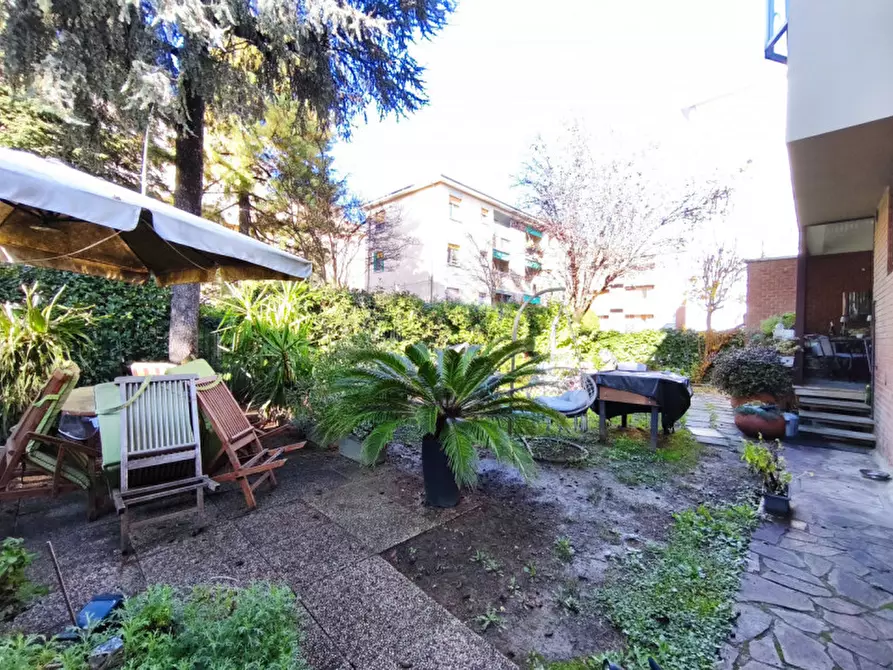 Immagine 6 di Villa in vendita  in Via Gorizia a San Lazzaro Di Savena