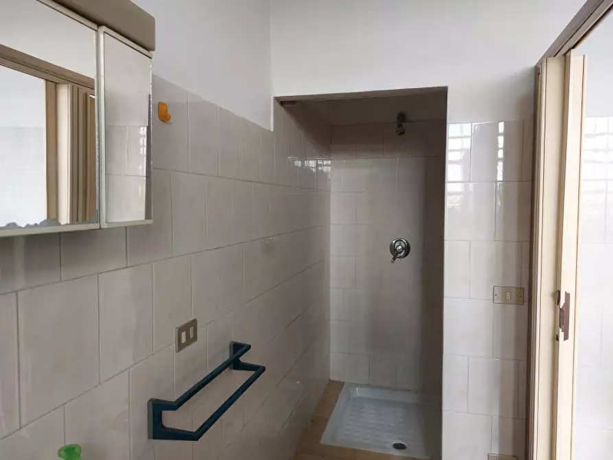 Immagine 11 di Casa bifamiliare in vendita  a Lendinara