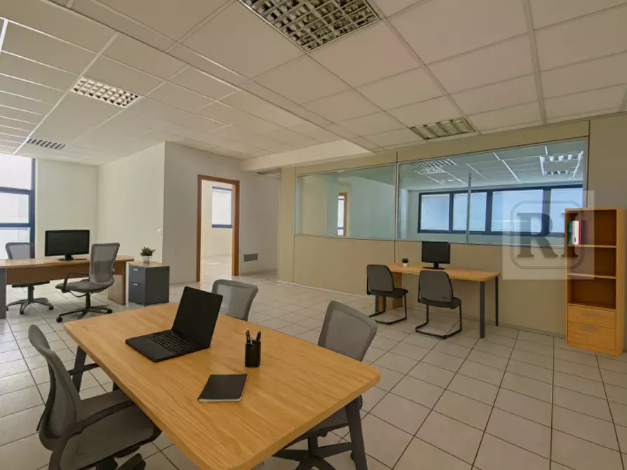 Immagine 2 di Ufficio in affitto  a Padova