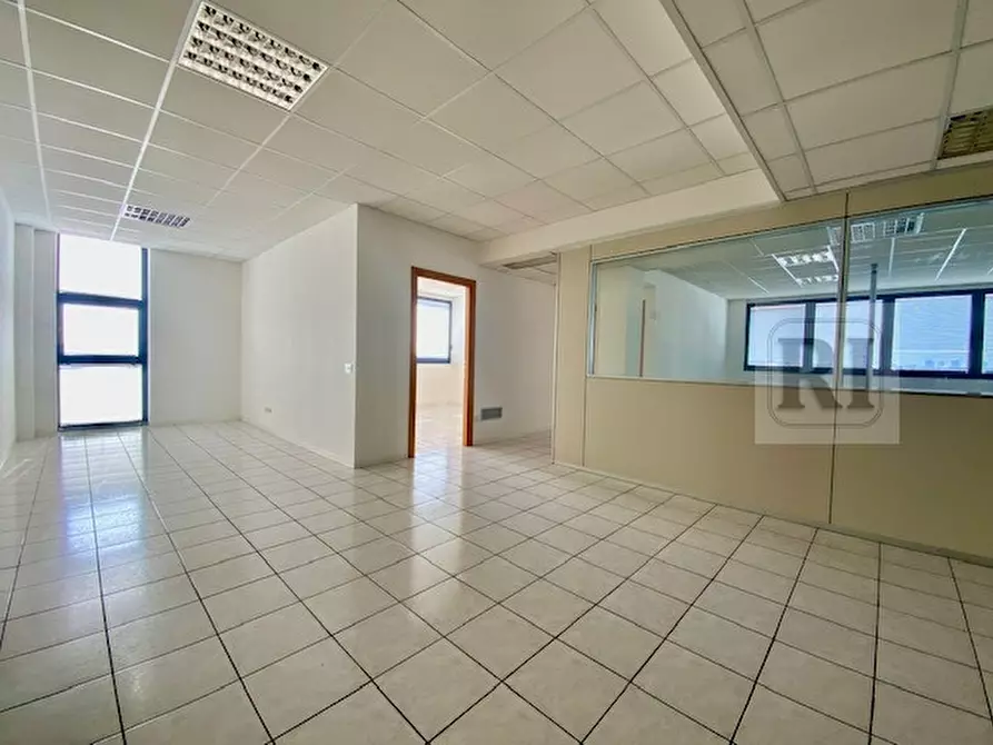 Immagine 5 di Ufficio in affitto  a Padova