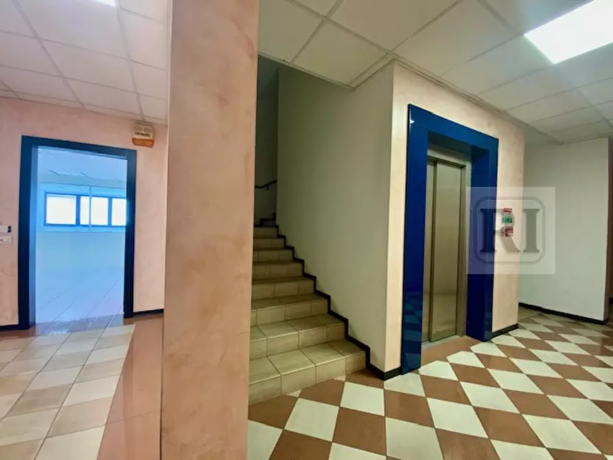 Immagine 12 di Ufficio in affitto  a Padova