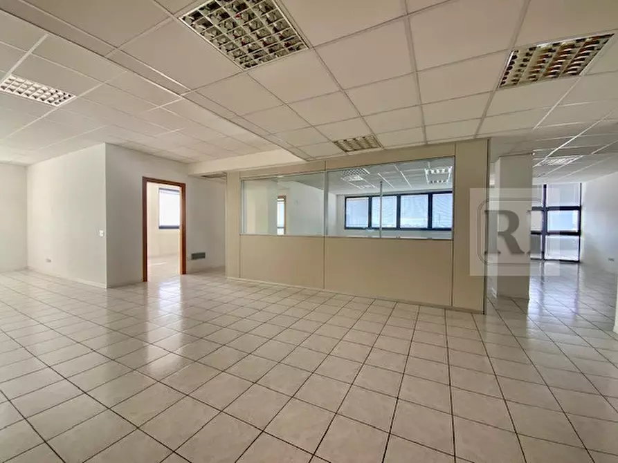 Immagine 15 di Ufficio in affitto  a Padova