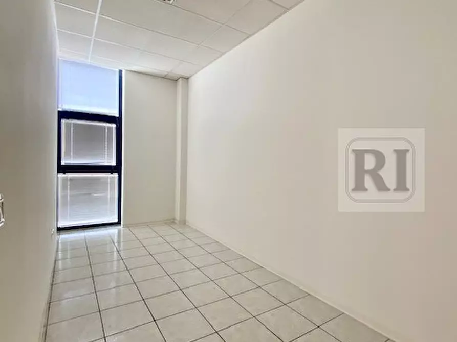 Immagine 16 di Ufficio in affitto  a Padova