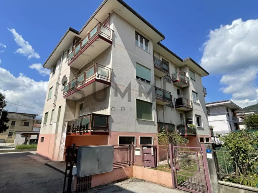 Immagine 2 di Appartamento in vendita  in Via Enrico Fermi a Schio