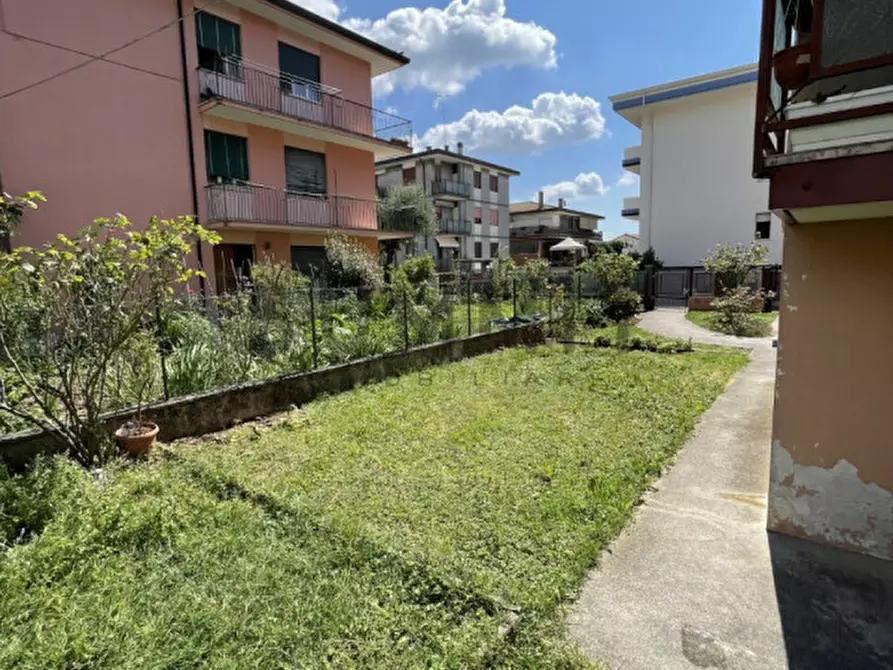 Immagine 5 di Appartamento in vendita  in Via Enrico Fermi a Schio