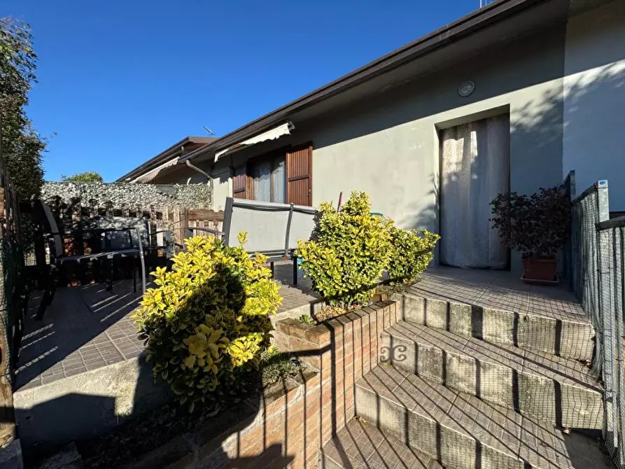 Immagine 4 di Villa in vendita  in VIA. GAETANO DONIZETTI N.9 a Calvisano