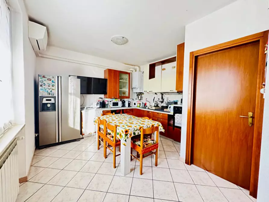 Immagine 5 di Villa in vendita  in VIA. GAETANO DONIZETTI N.9 a Calvisano