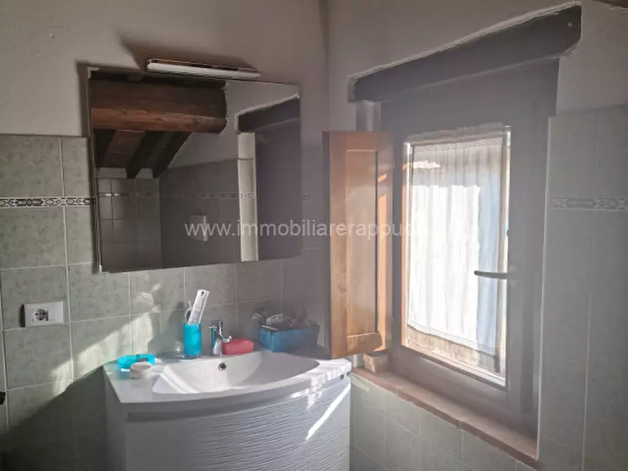 Immagine 17 di Villetta a schiera in vendita  a Sinalunga