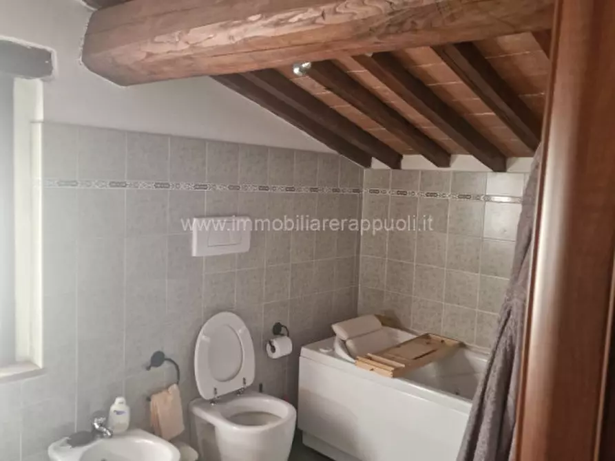 Immagine 19 di Villetta a schiera in vendita  a Sinalunga