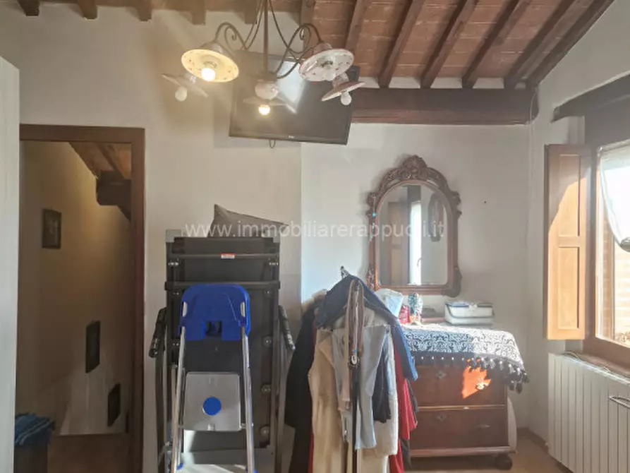 Immagine 22 di Villetta a schiera in vendita  a Sinalunga