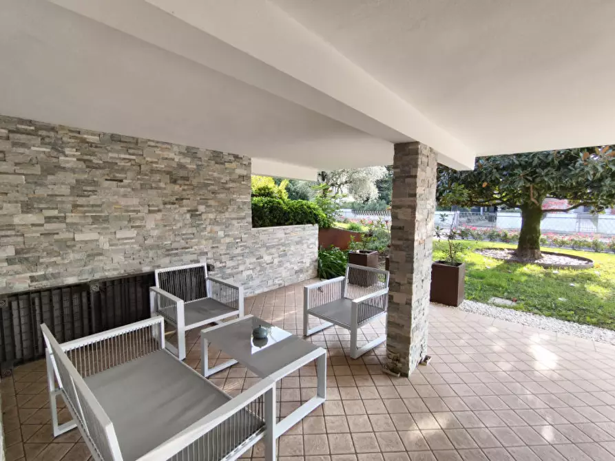 Immagine 5 di Casa bifamiliare in vendita  in Via Vincenzo Bellini a Montegrotto Terme