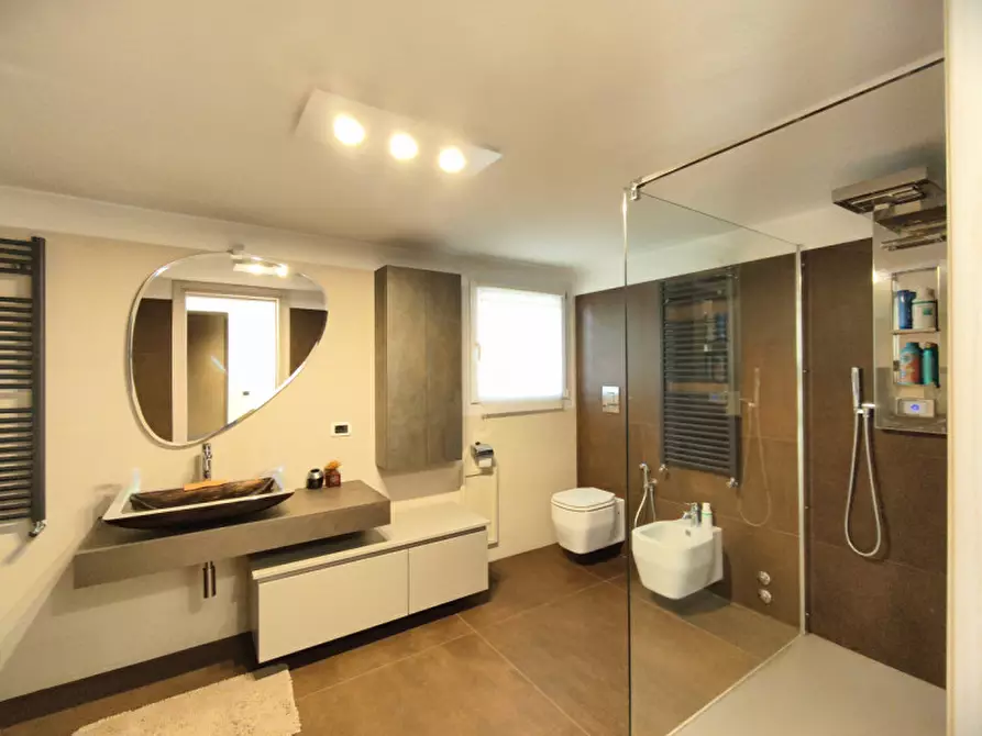 Immagine 7 di Casa bifamiliare in vendita  in Via Vincenzo Bellini a Montegrotto Terme