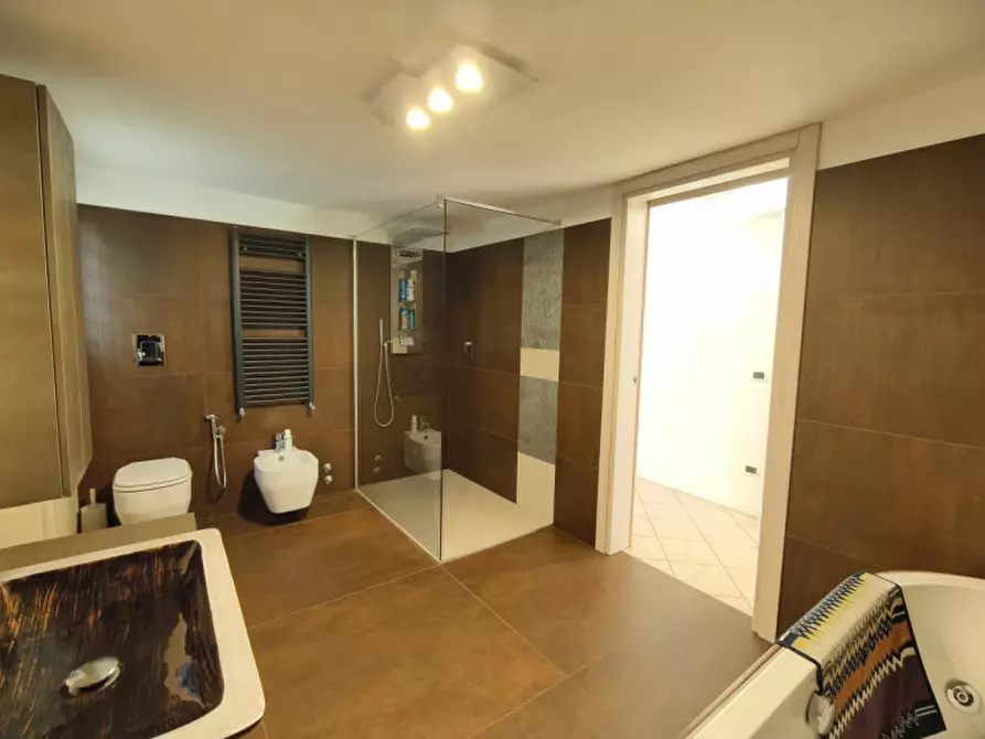 Immagine 8 di Casa bifamiliare in vendita  in Via Vincenzo Bellini a Montegrotto Terme