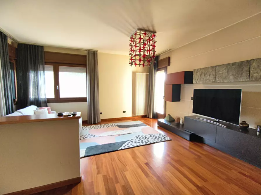 Immagine 15 di Casa bifamiliare in vendita  in Via Vincenzo Bellini a Montegrotto Terme