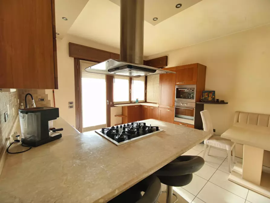 Immagine 17 di Casa bifamiliare in vendita  in Via Vincenzo Bellini a Montegrotto Terme