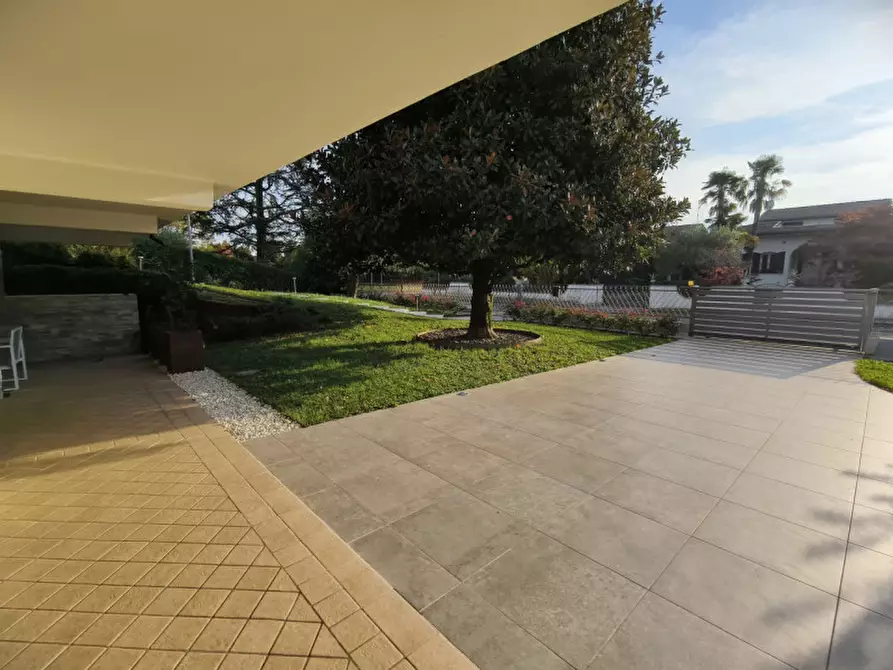 Immagine 29 di Casa bifamiliare in vendita  in Via Vincenzo Bellini a Montegrotto Terme